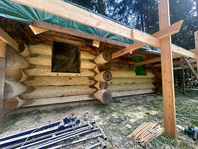 Рубка срубов из кедра